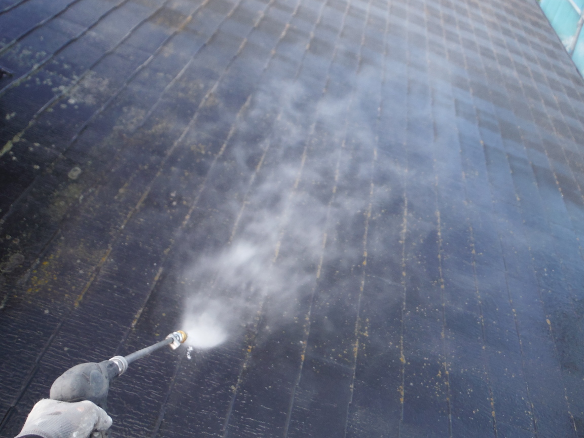 屋根カバー工法前の既存屋根清掃 下準備作業