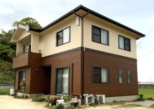 松山市 外壁塗装 WBアート施工後と屋根葺き替え工事後の外観