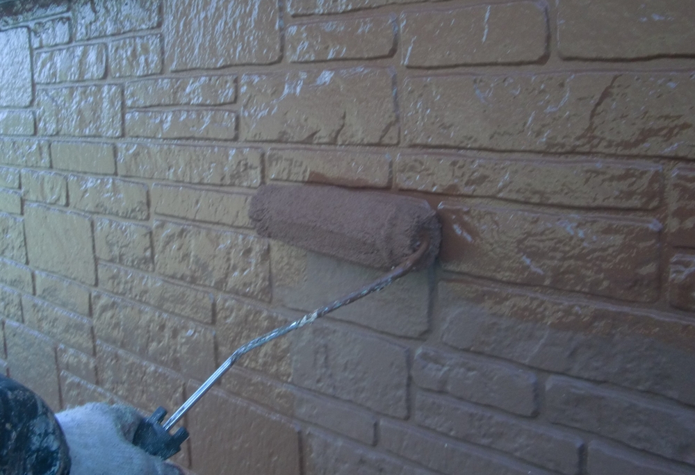 WBアート中塗り ベースカラーをフッ素樹脂塗料で塗装