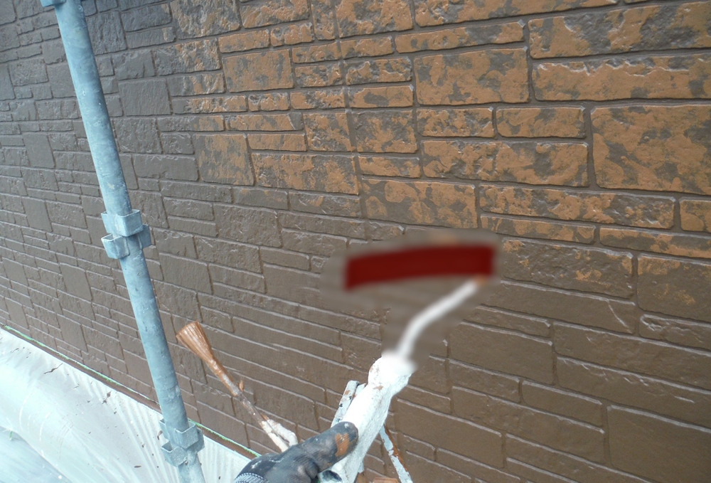 WBアート意匠工程 職人が手作業で多彩模様を仕上げ