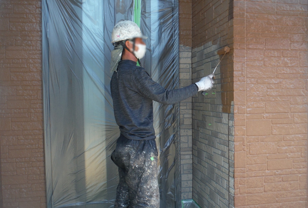 松山市 外壁塗装 WBアート 下塗り工程